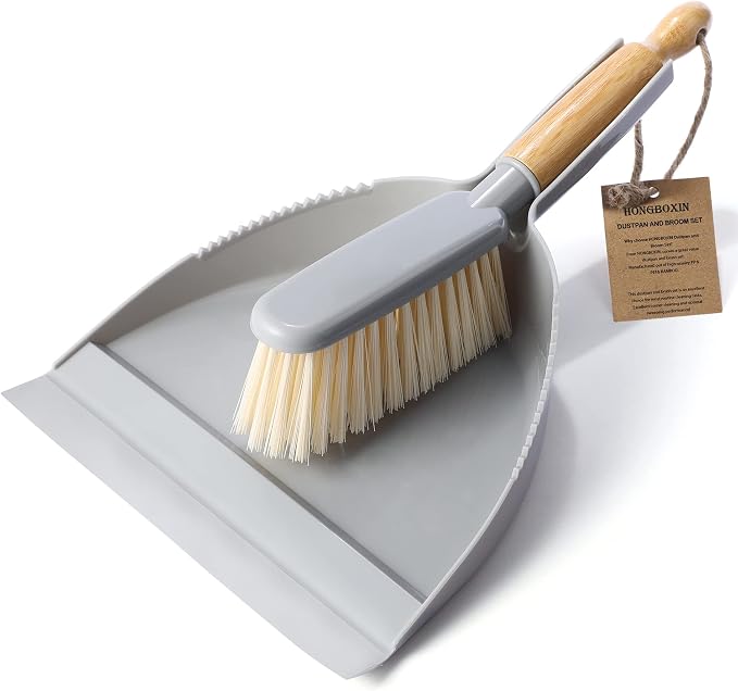 Small Dustpan and Brush Set by Hongboxin