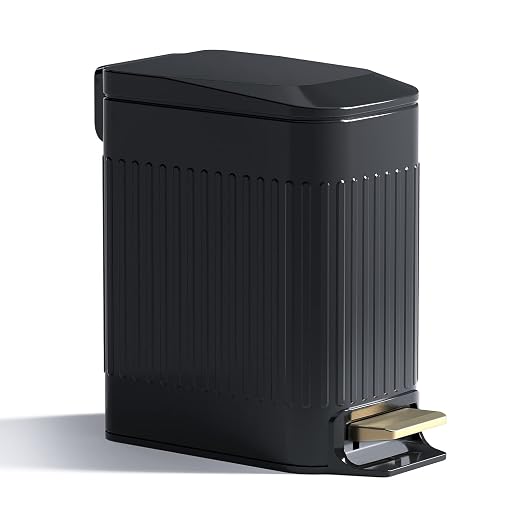 CEROELDA Small Bathroom Trash Can by WelcometoCEROELDA